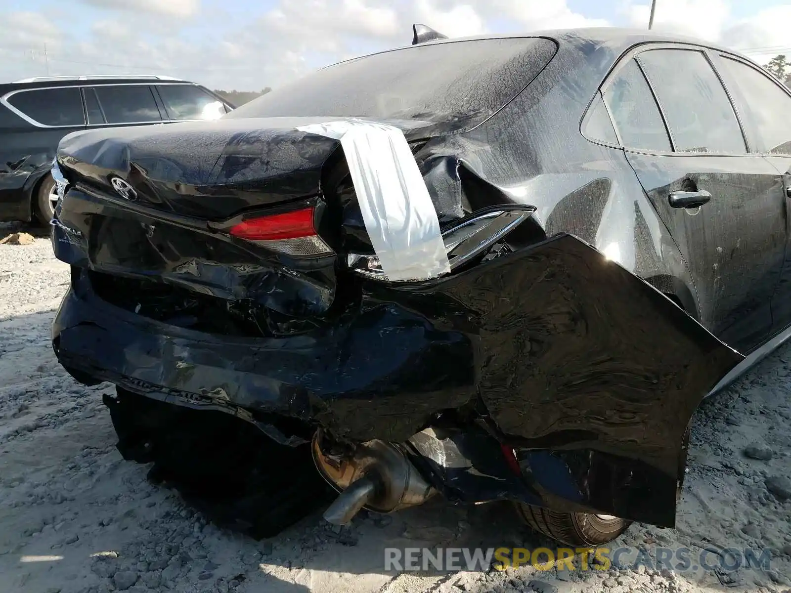 9 Photograph of a damaged car JTDVPRAE7LJ107156 TOYOTA COROLLA 2020