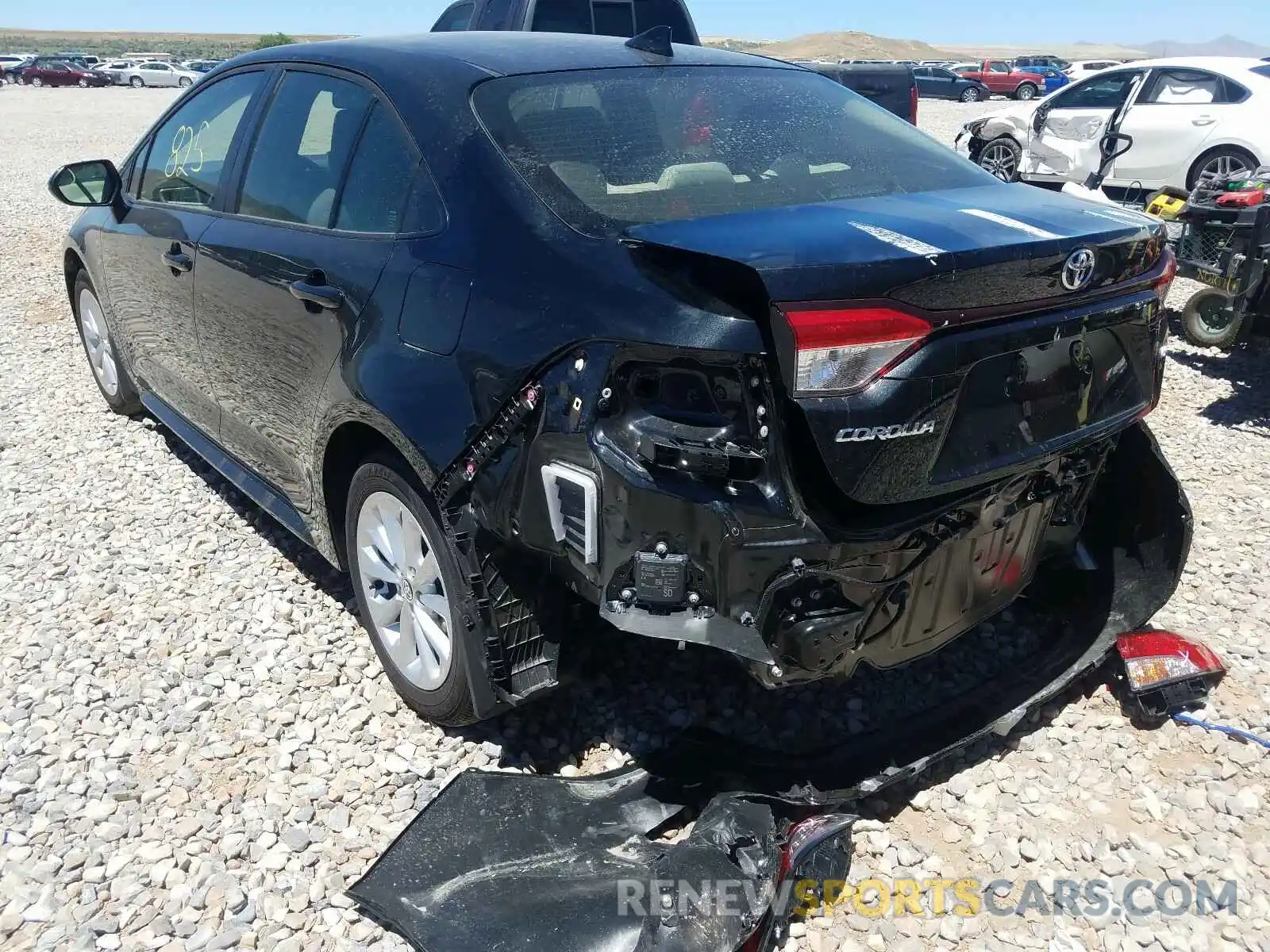 3 Photograph of a damaged car JTDVPRAE7LJ110350 TOYOTA COROLLA 2020