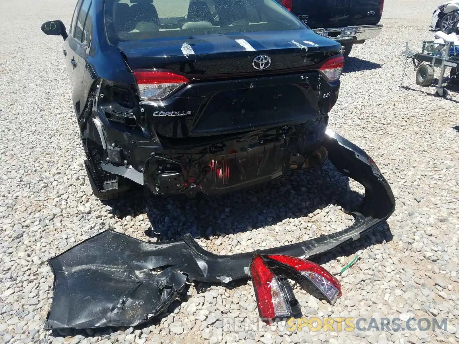 9 Photograph of a damaged car JTDVPRAE7LJ110350 TOYOTA COROLLA 2020