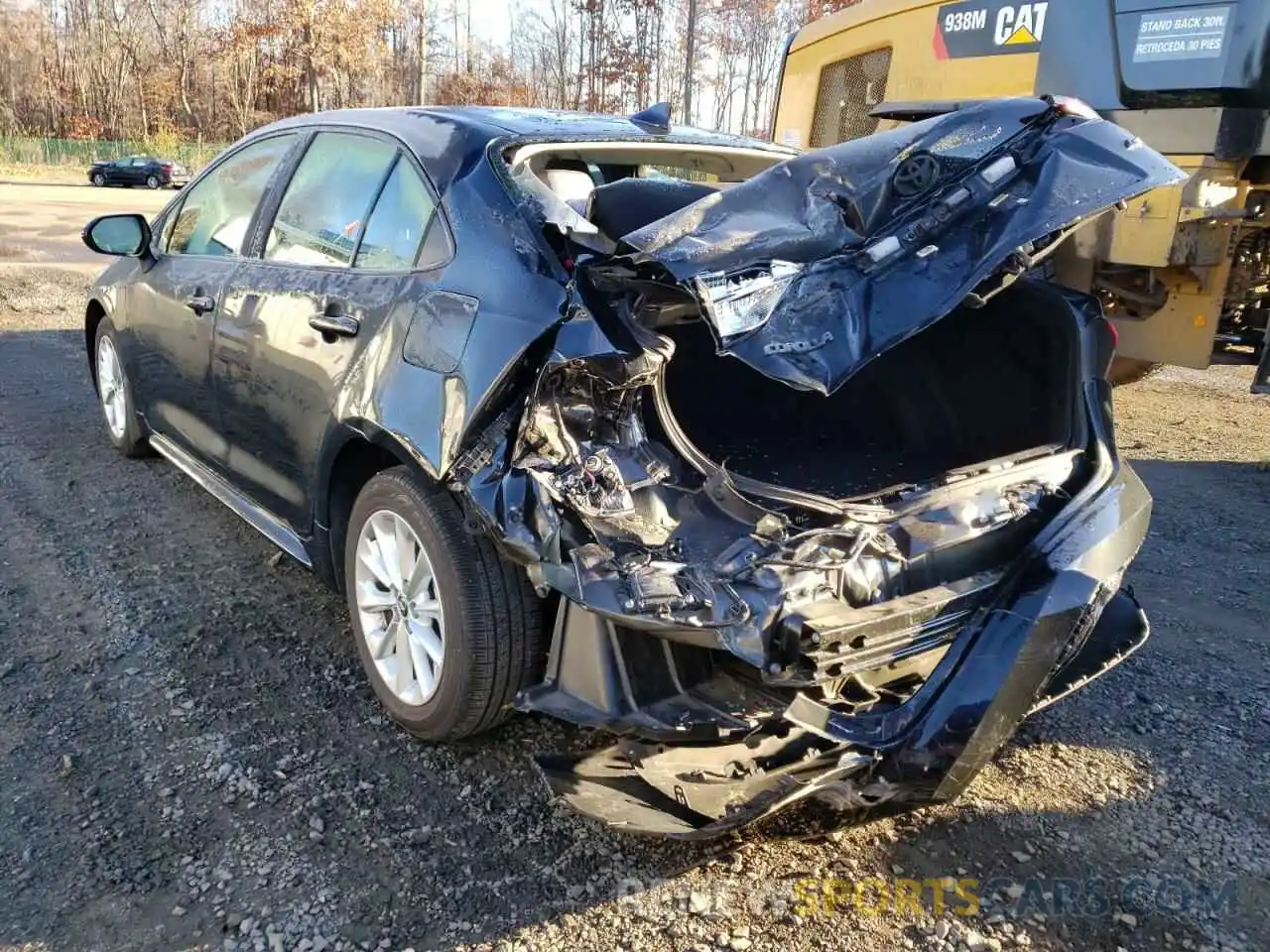 3 Photograph of a damaged car JTDVPRAE8LJ085216 TOYOTA COROLLA 2020