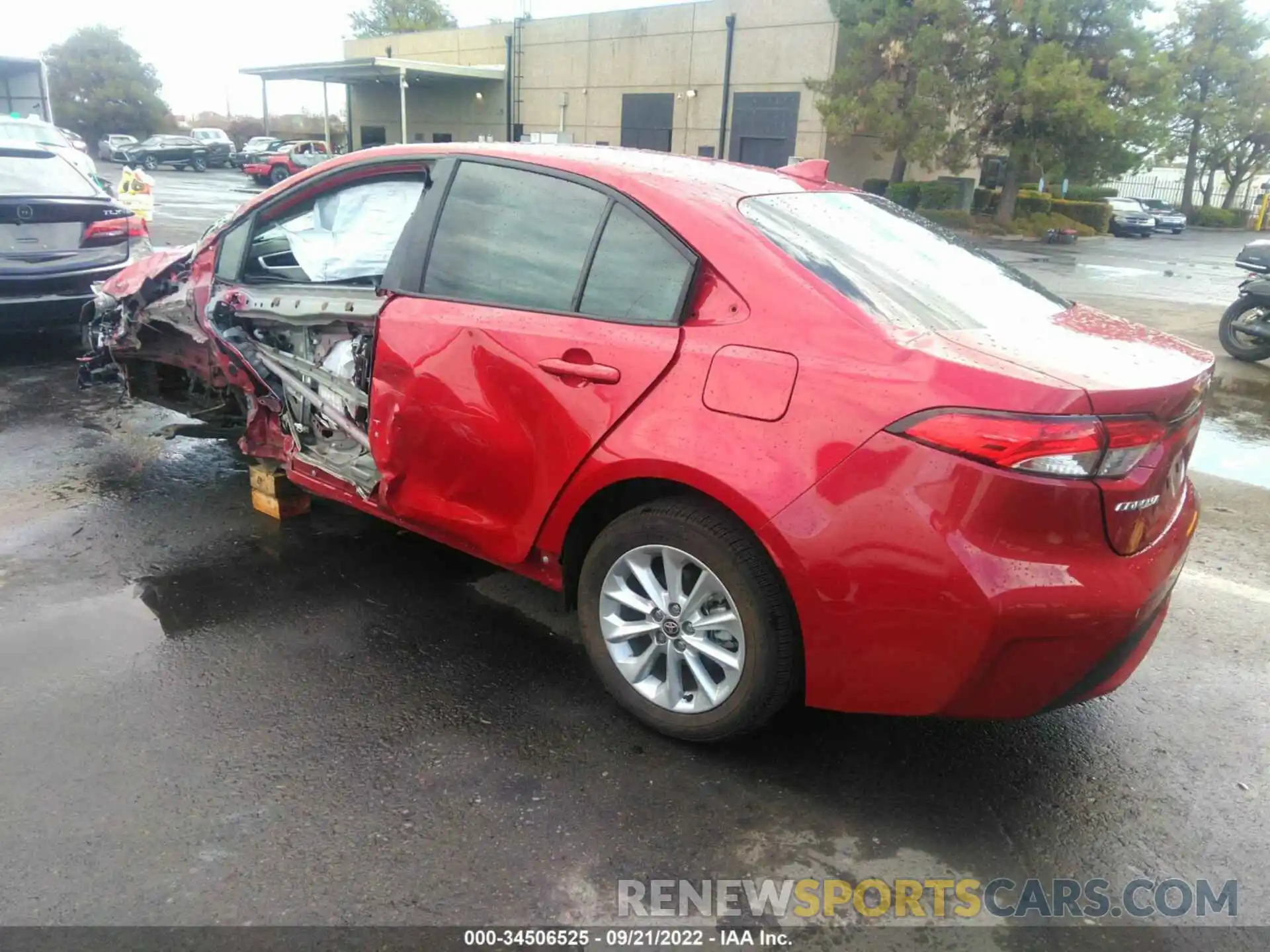 3 Photograph of a damaged car JTDVPRAE8LJ097740 TOYOTA COROLLA 2020