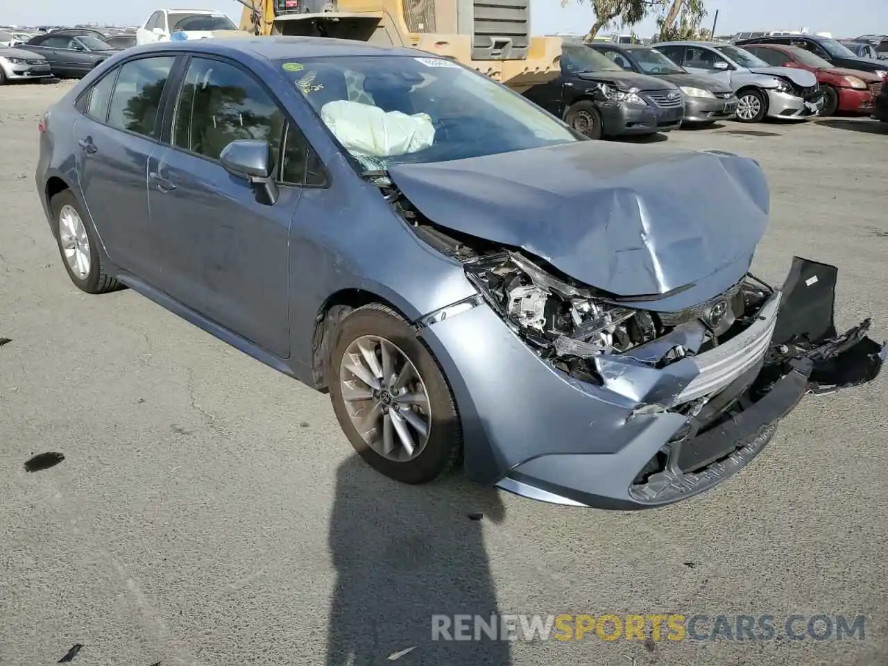 1 Photograph of a damaged car JTDVPRAE8LJ105481 TOYOTA COROLLA 2020