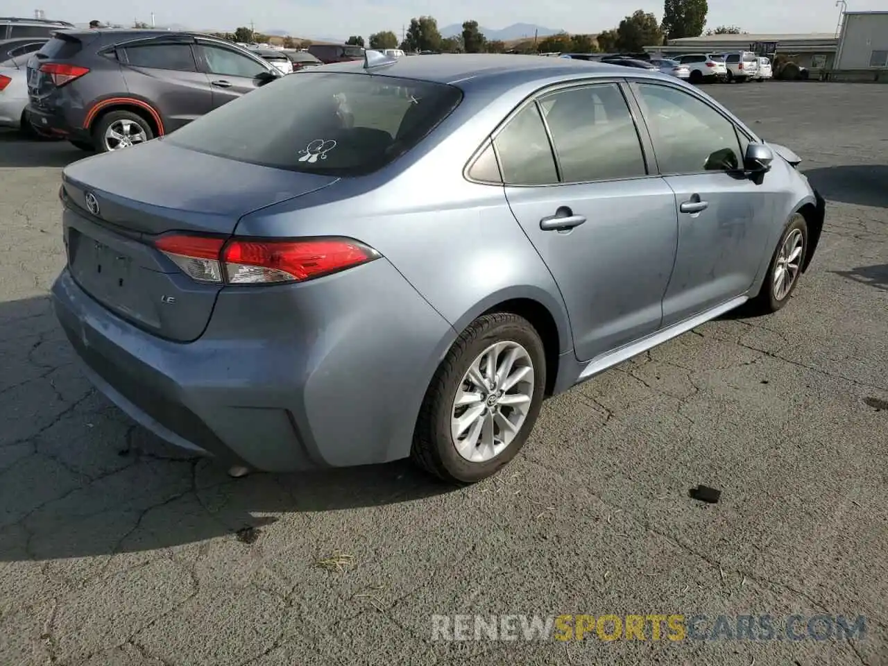 4 Photograph of a damaged car JTDVPRAE8LJ105481 TOYOTA COROLLA 2020