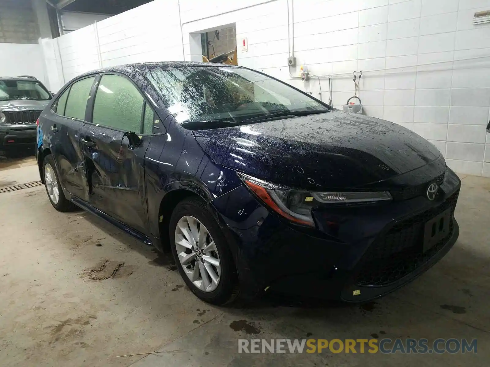 1 Photograph of a damaged car JTDVPRAE8LJ105996 TOYOTA COROLLA 2020