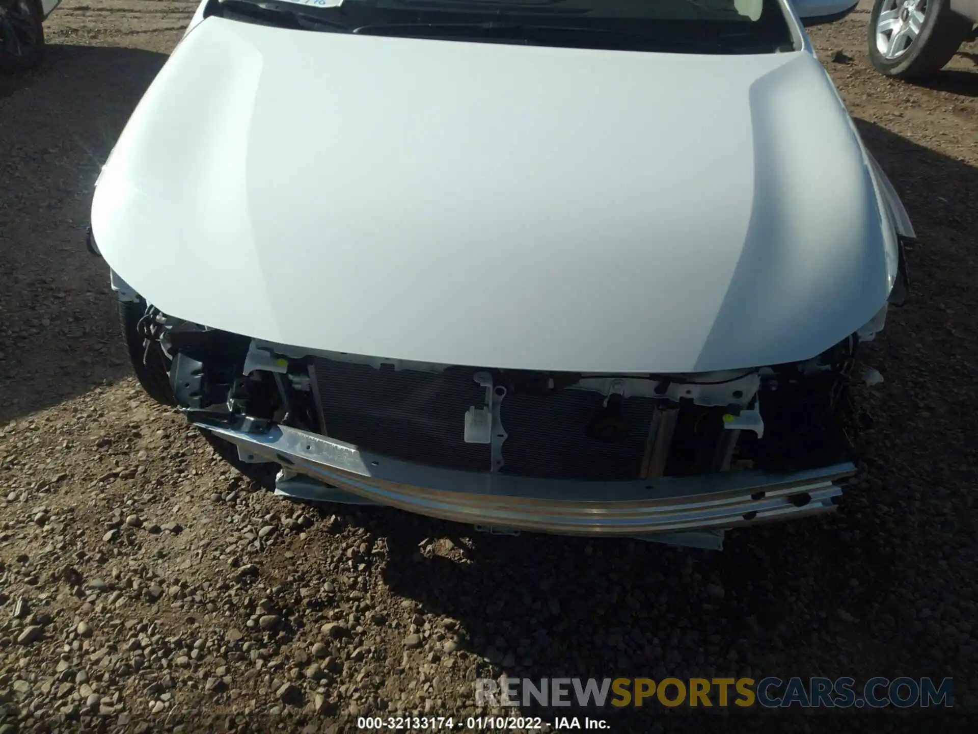 6 Photograph of a damaged car JTDVPRAE9LJ088786 TOYOTA COROLLA 2020