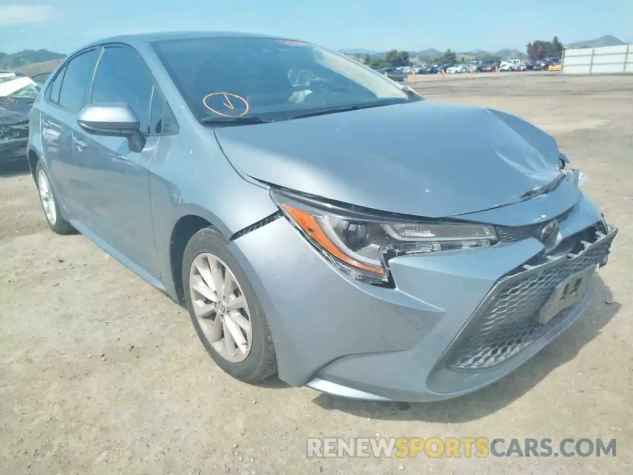 1 Photograph of a damaged car JTDVPRAE9LJ095785 TOYOTA COROLLA 2020