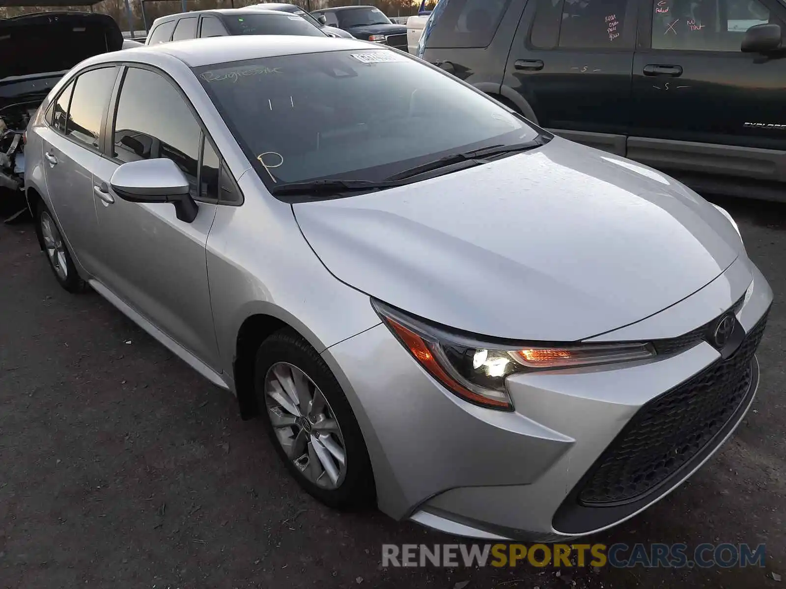 1 Photograph of a damaged car JTDVPRAE9LJ108941 TOYOTA COROLLA 2020