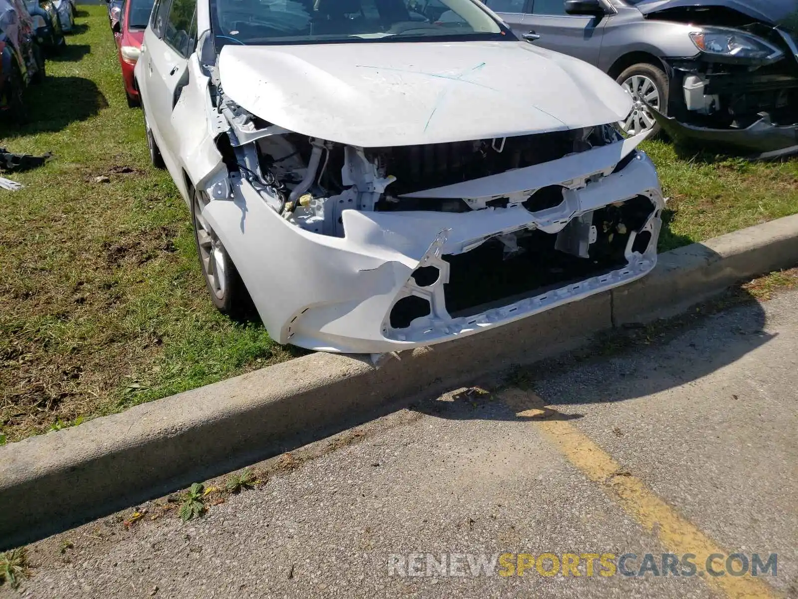 9 Photograph of a damaged car JTDVPRAEXLJ085962 TOYOTA COROLLA 2020