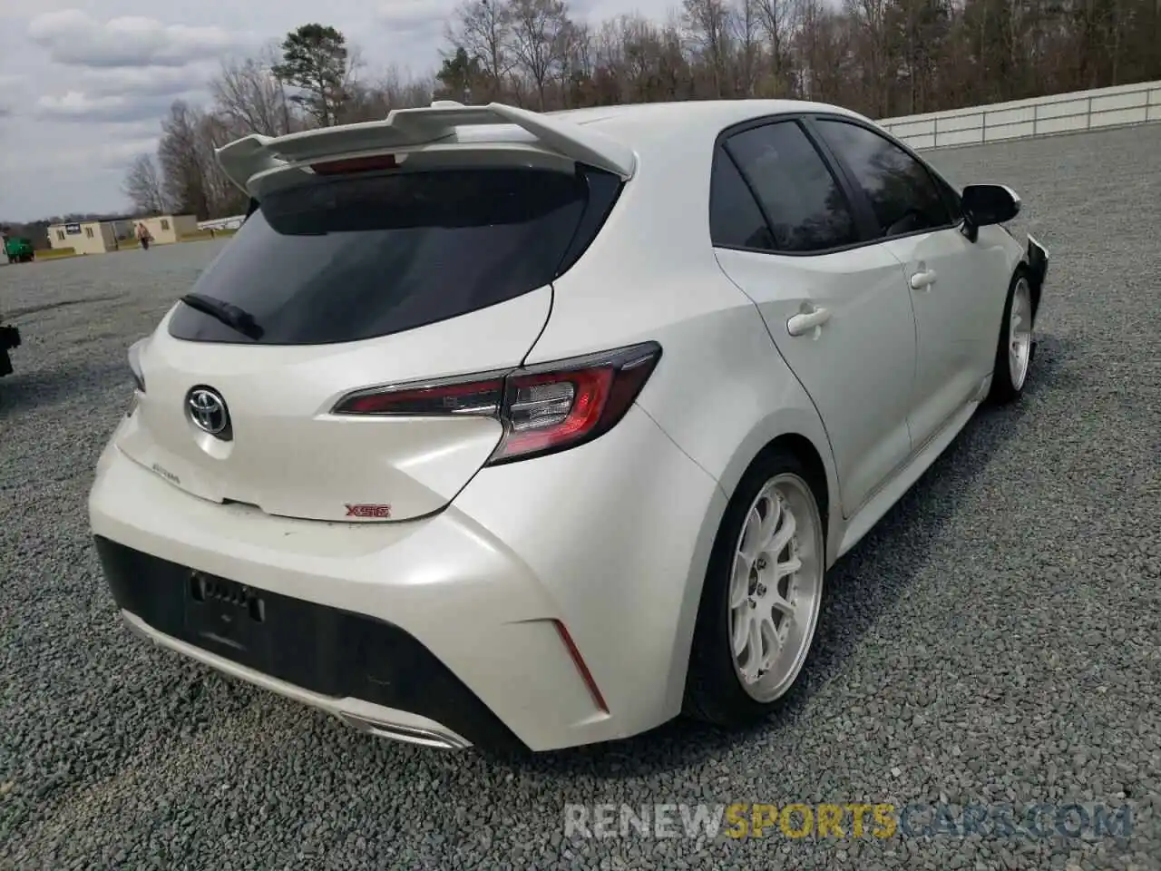 4 Photograph of a damaged car JTNA4RBE2L3097206 TOYOTA COROLLA 2020