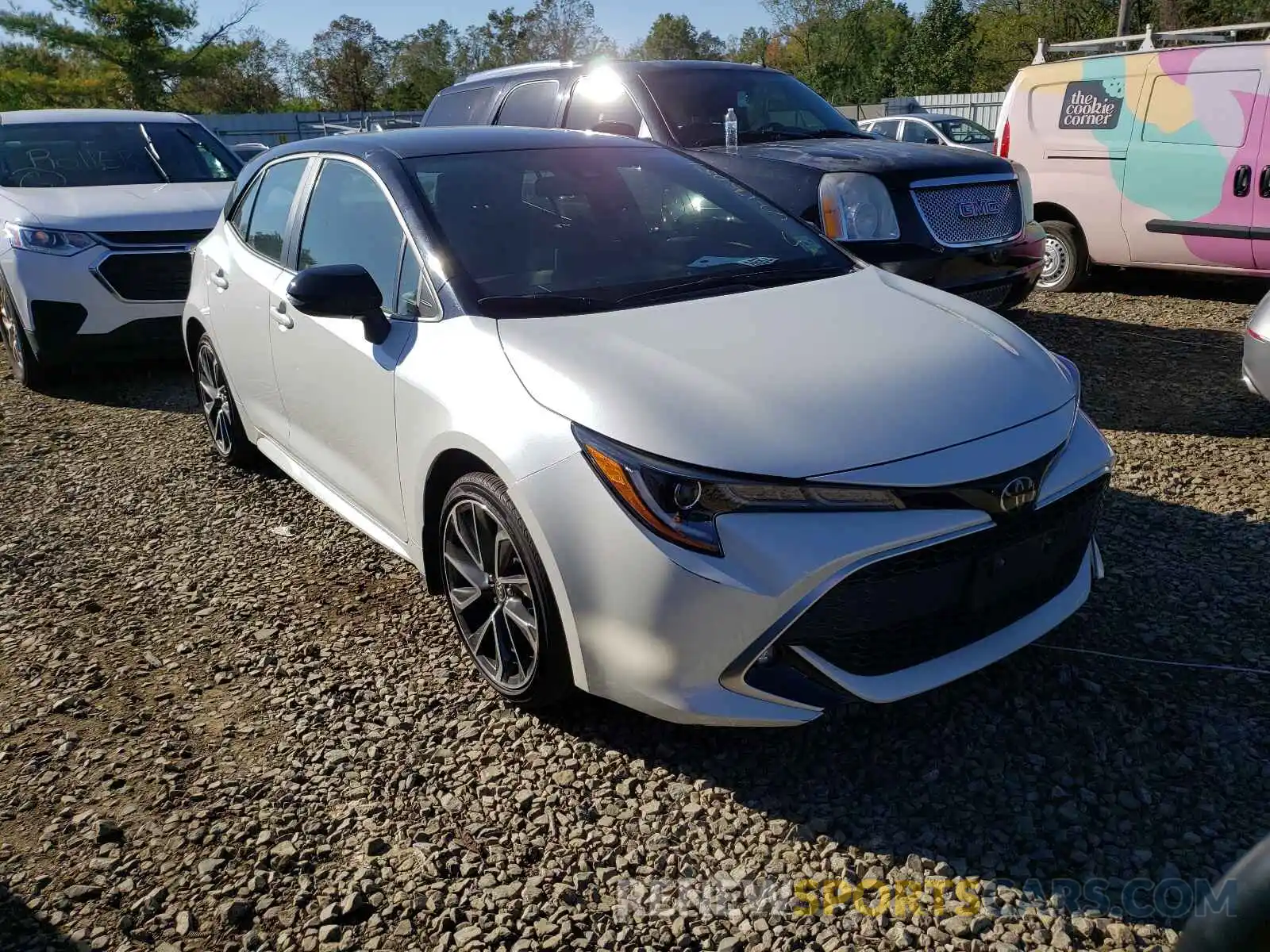 1 Photograph of a damaged car JTNA4RBE4L3085736 TOYOTA COROLLA 2020