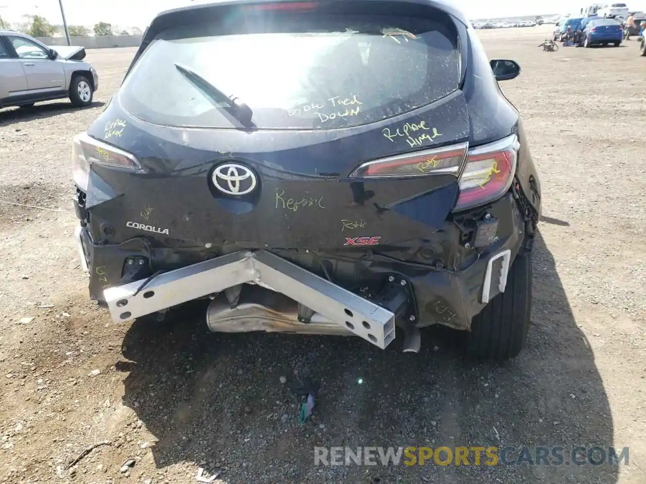 9 Photograph of a damaged car JTNA4RBE6L3086998 TOYOTA COROLLA 2020