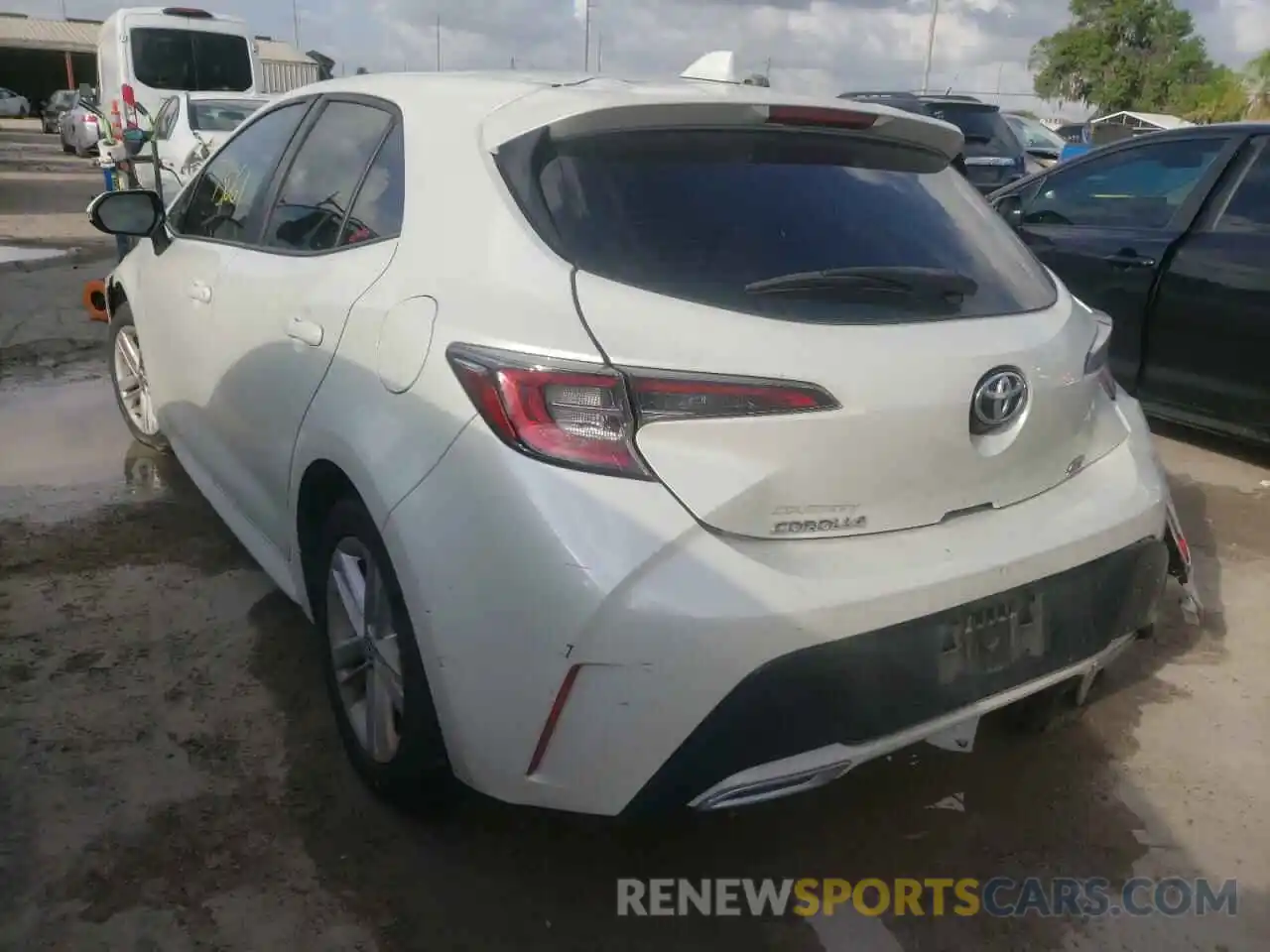 3 Photograph of a damaged car JTNB4RBE0L3097452 TOYOTA COROLLA 2020