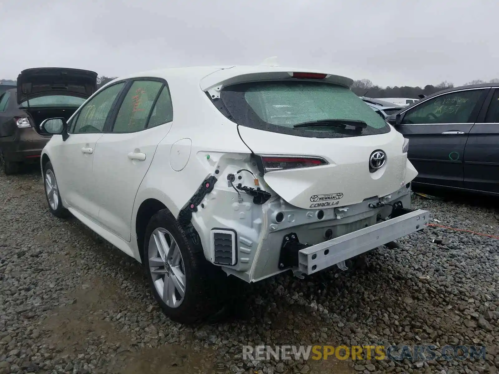 3 Photograph of a damaged car JTNB4RBE2L3087909 TOYOTA COROLLA 2020