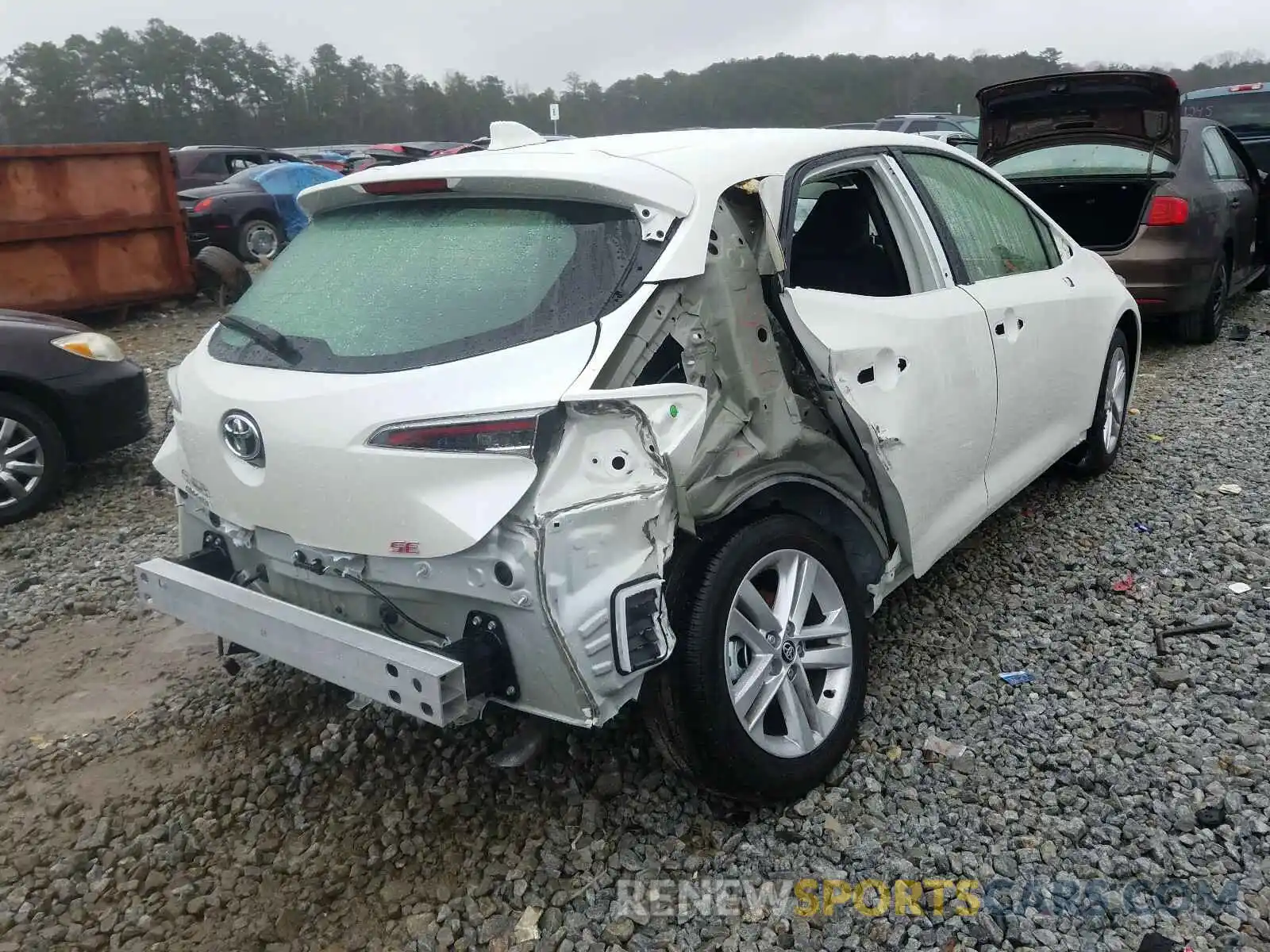 4 Photograph of a damaged car JTNB4RBE2L3087909 TOYOTA COROLLA 2020