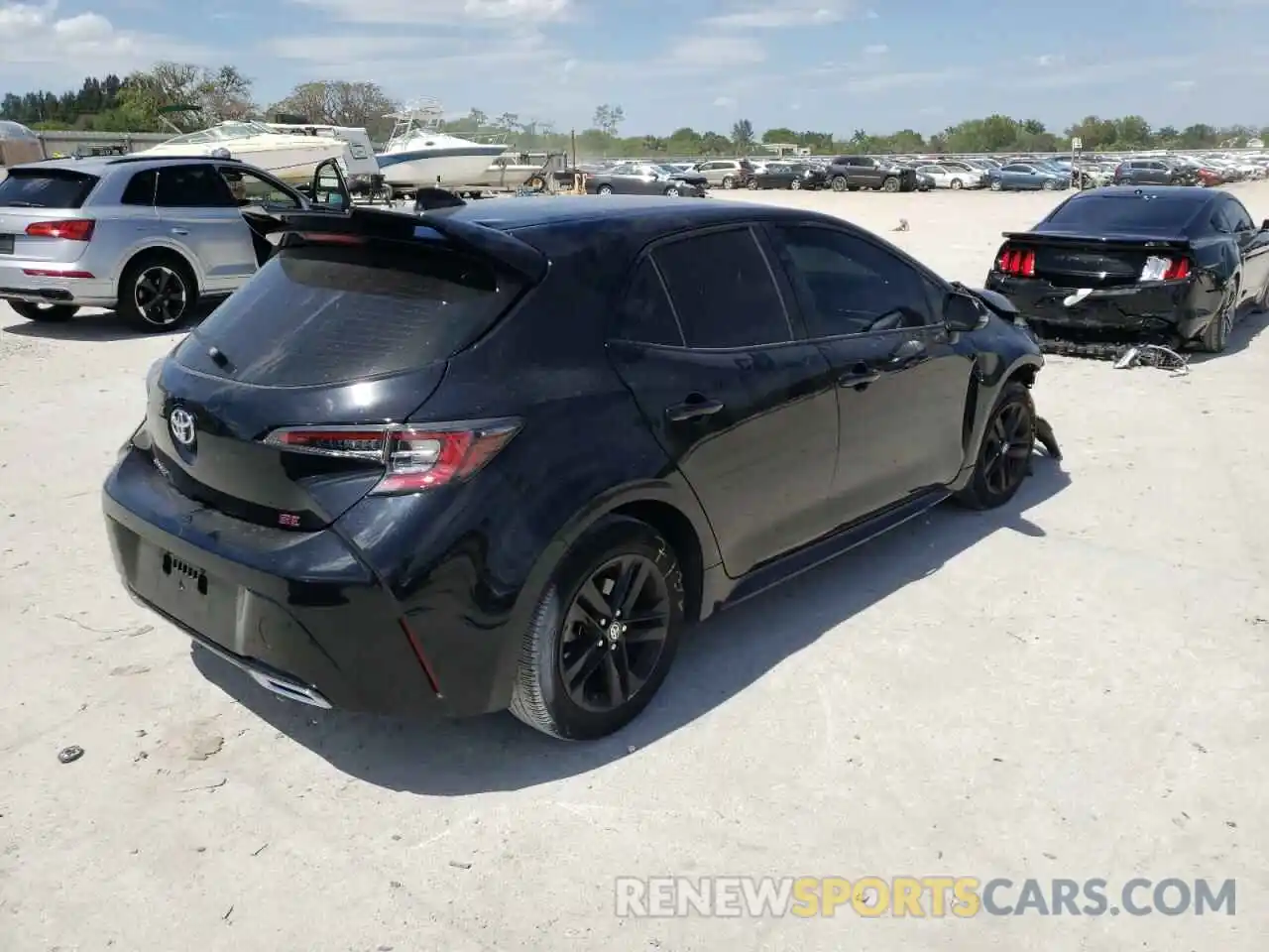 4 Photograph of a damaged car JTNB4RBE3L3080077 TOYOTA COROLLA 2020