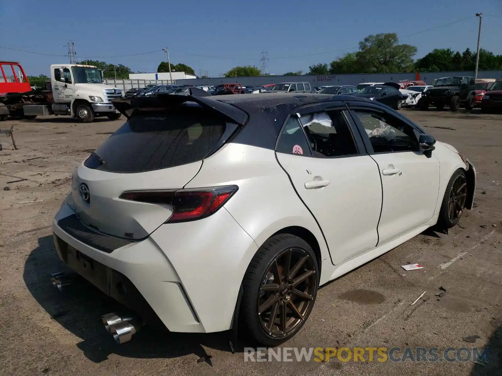 4 Photograph of a damaged car JTNB4RBE3L3094917 TOYOTA COROLLA 2020