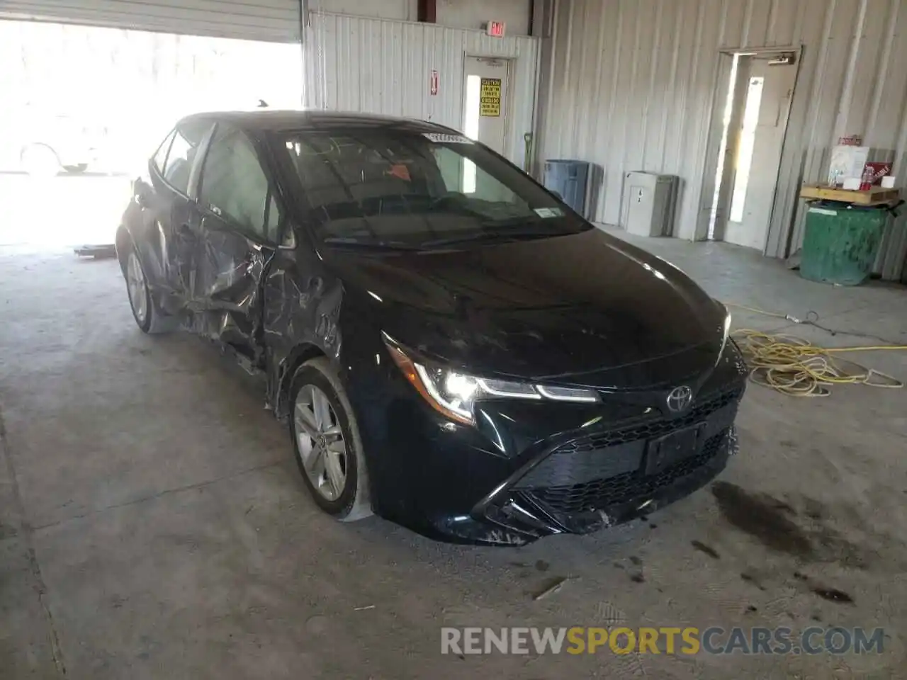 1 Photograph of a damaged car JTNB4RBE8L3082746 TOYOTA COROLLA 2020