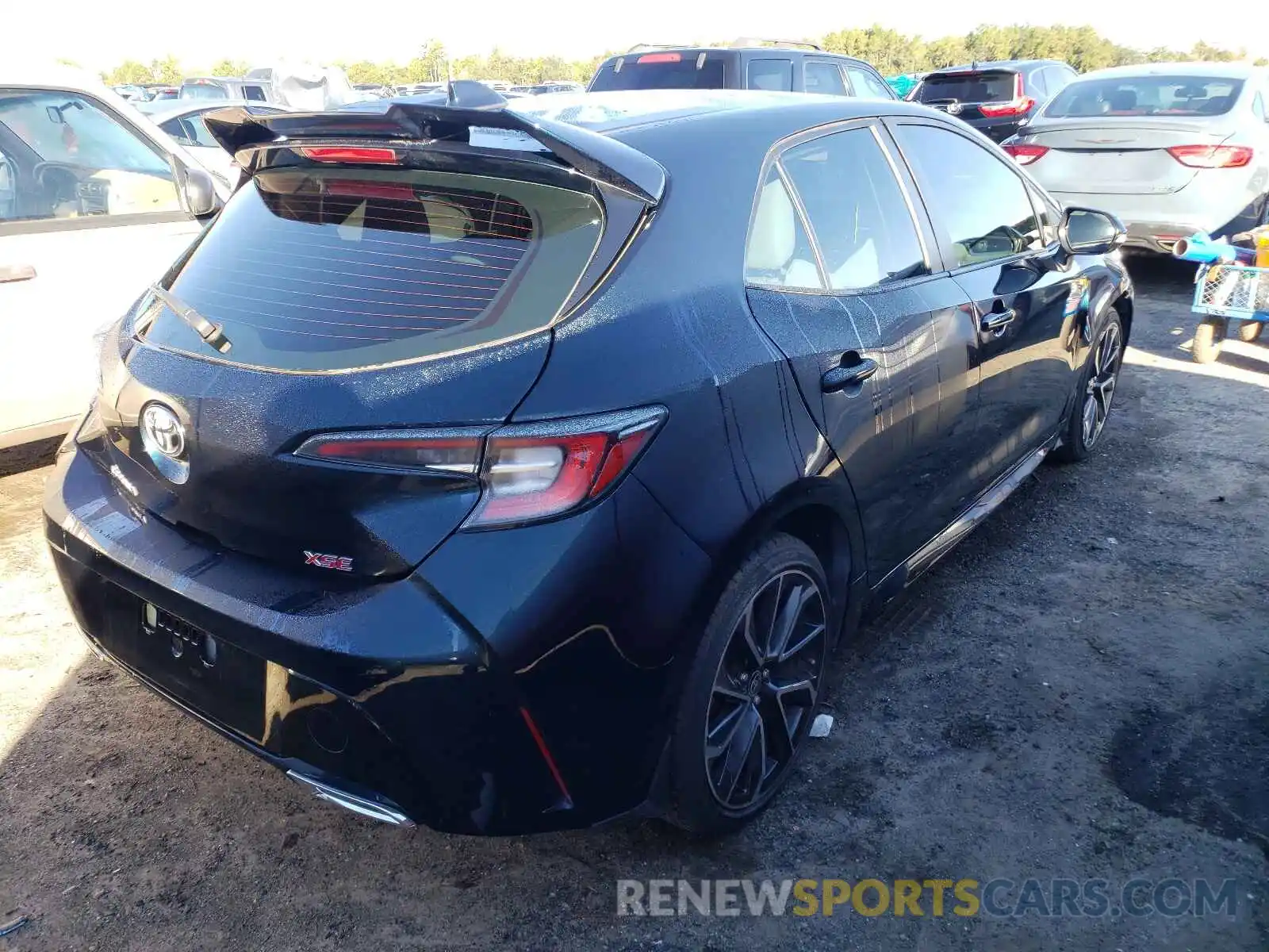 4 Photograph of a damaged car JTNC4RBE0L3078386 TOYOTA COROLLA 2020