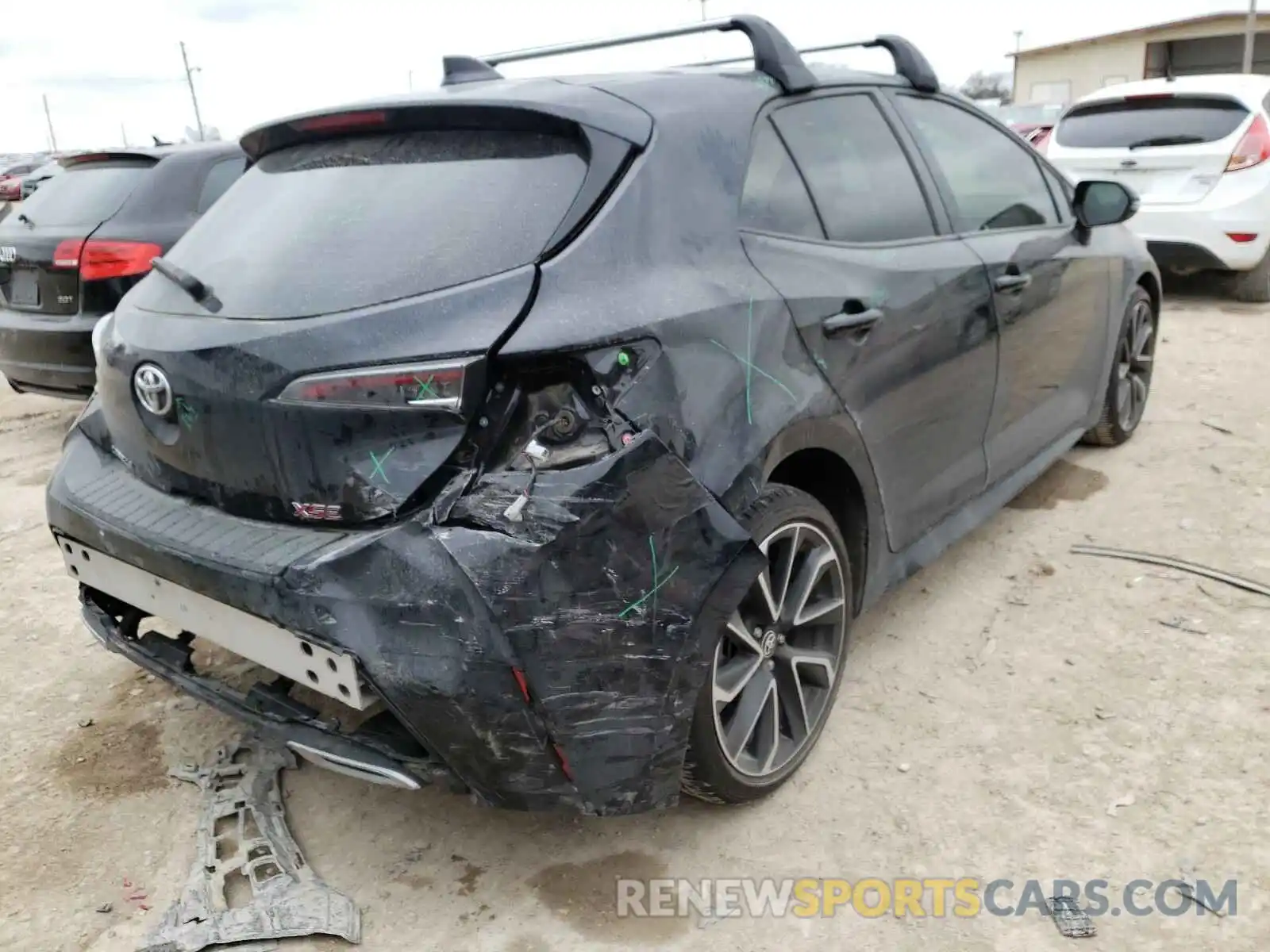 4 Photograph of a damaged car JTNC4RBE0L3092529 TOYOTA COROLLA 2020