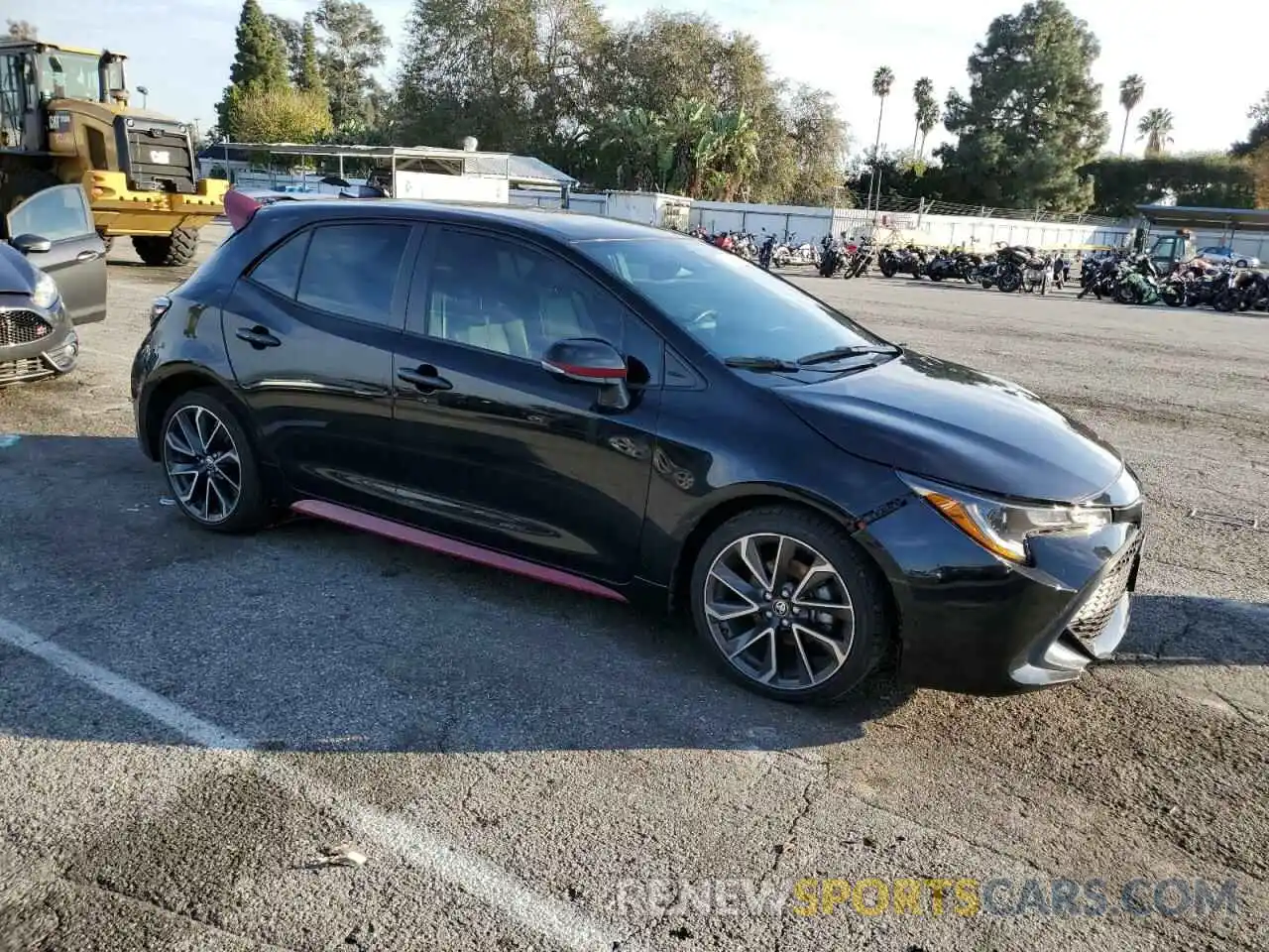 4 Photograph of a damaged car JTNC4RBE0L3103125 TOYOTA COROLLA 2020