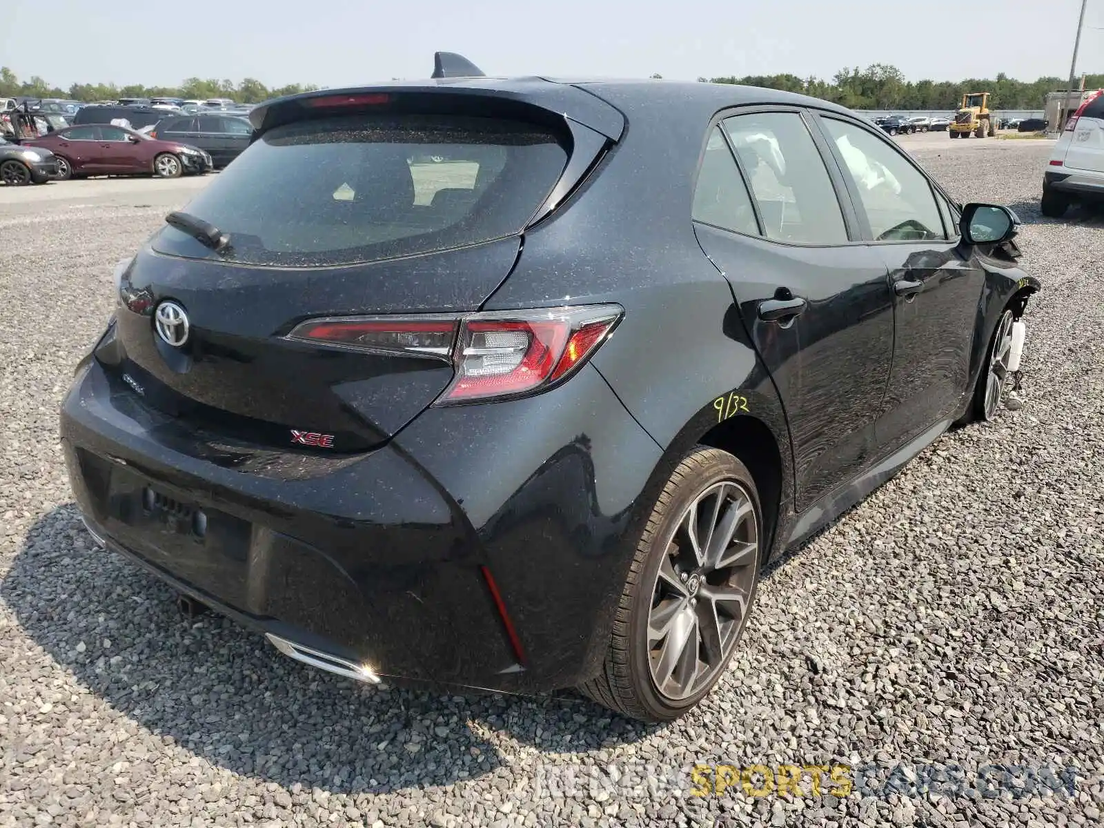 4 Photograph of a damaged car JTNC4RBE0L3104517 TOYOTA COROLLA 2020