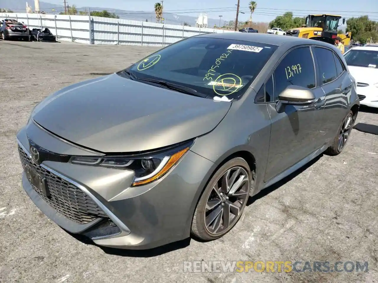 2 Photograph of a damaged car JTNC4RBE2L3094346 TOYOTA COROLLA 2020