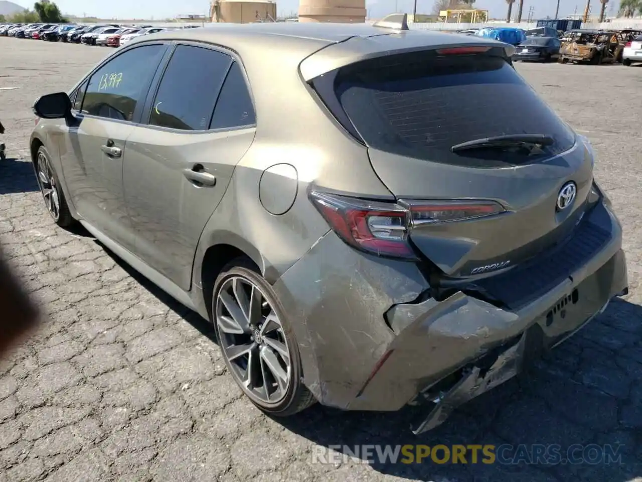 3 Photograph of a damaged car JTNC4RBE2L3094346 TOYOTA COROLLA 2020