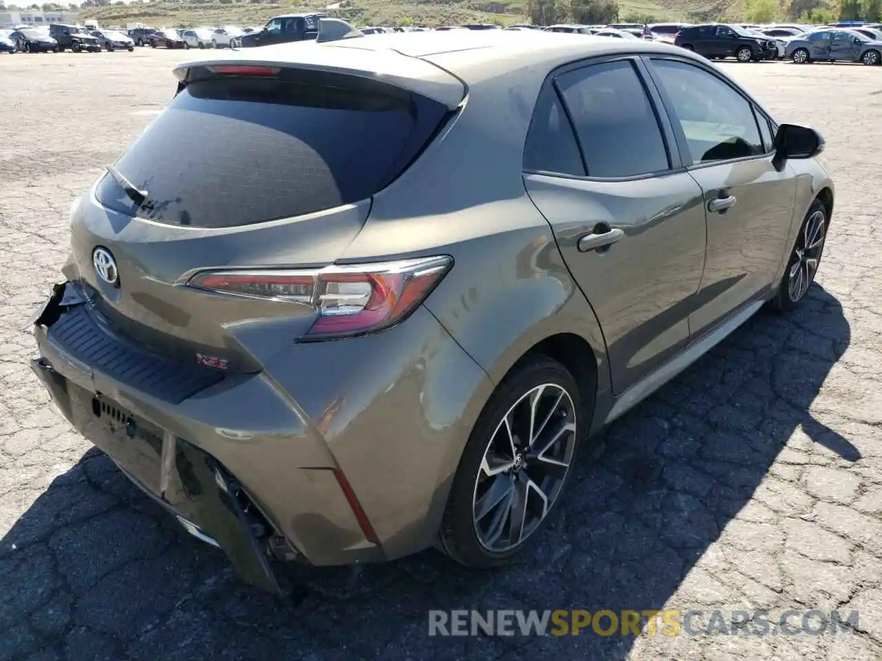 4 Photograph of a damaged car JTNC4RBE2L3094346 TOYOTA COROLLA 2020