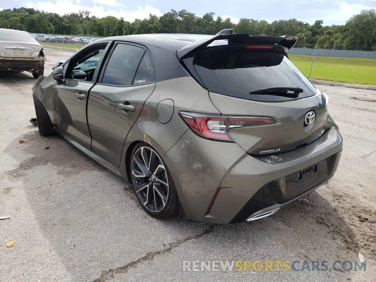 3 Photograph of a damaged car JTNC4RBE2L3097280 TOYOTA COROLLA 2020