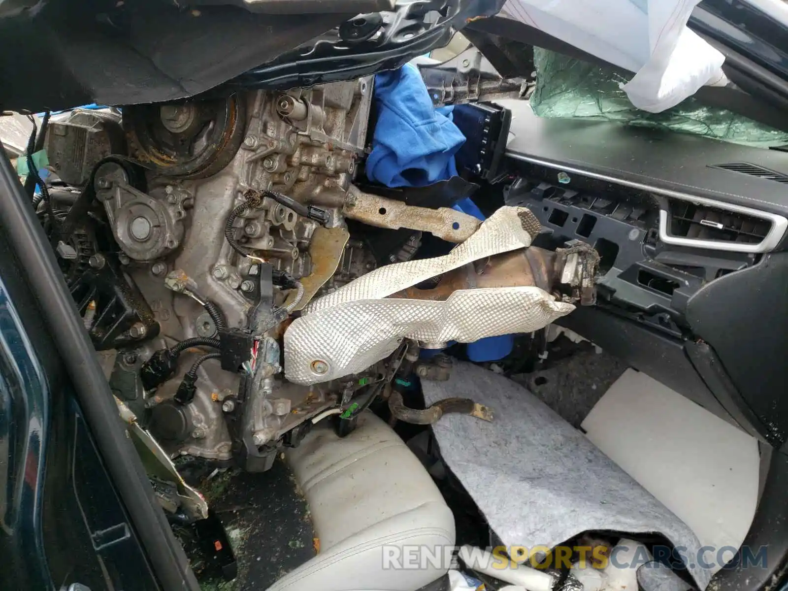 5 Photograph of a damaged car JTNC4RBE4L3078553 TOYOTA COROLLA 2020
