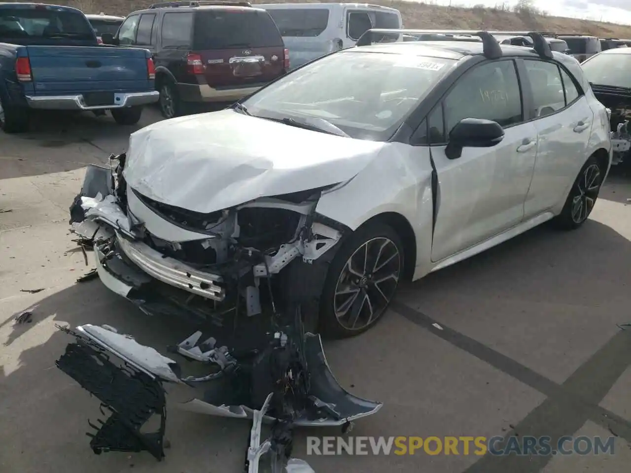 2 Photograph of a damaged car JTNC4RBE4L3078584 TOYOTA COROLLA 2020