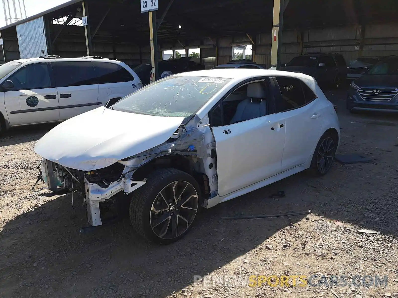 2 Photograph of a damaged car JTNC4RBE5L3092851 TOYOTA COROLLA 2020