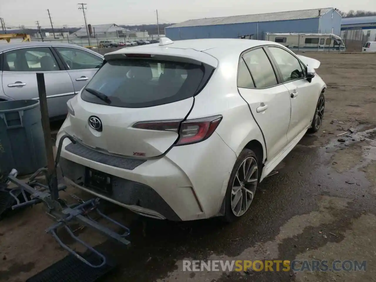 4 Photograph of a damaged car JTNC4RBE6L3079848 TOYOTA COROLLA 2020