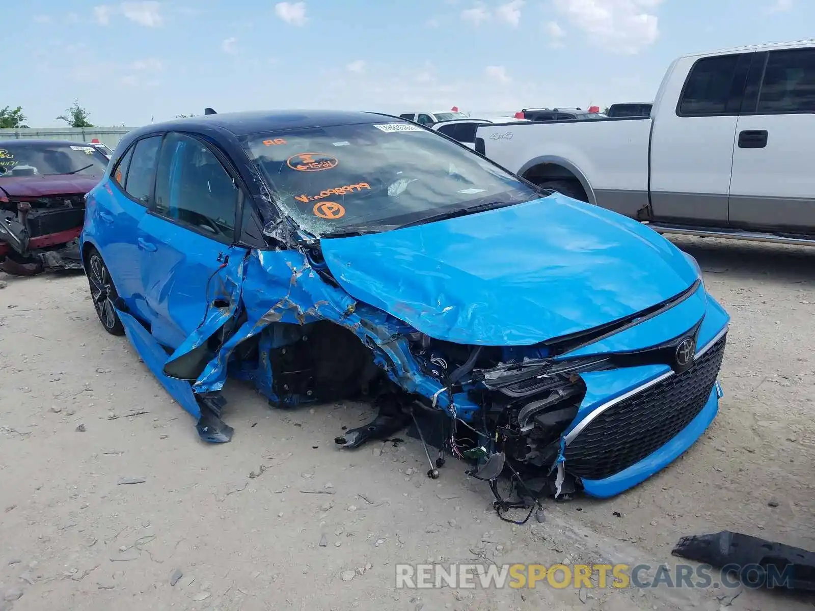 1 Photograph of a damaged car JTNC4RBE6L3098979 TOYOTA COROLLA 2020