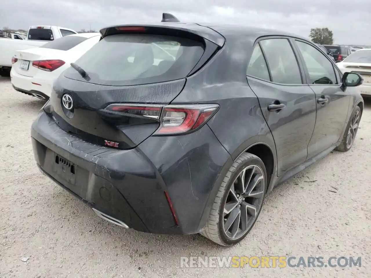 4 Photograph of a damaged car JTNC4RBE7L3073511 TOYOTA COROLLA 2020