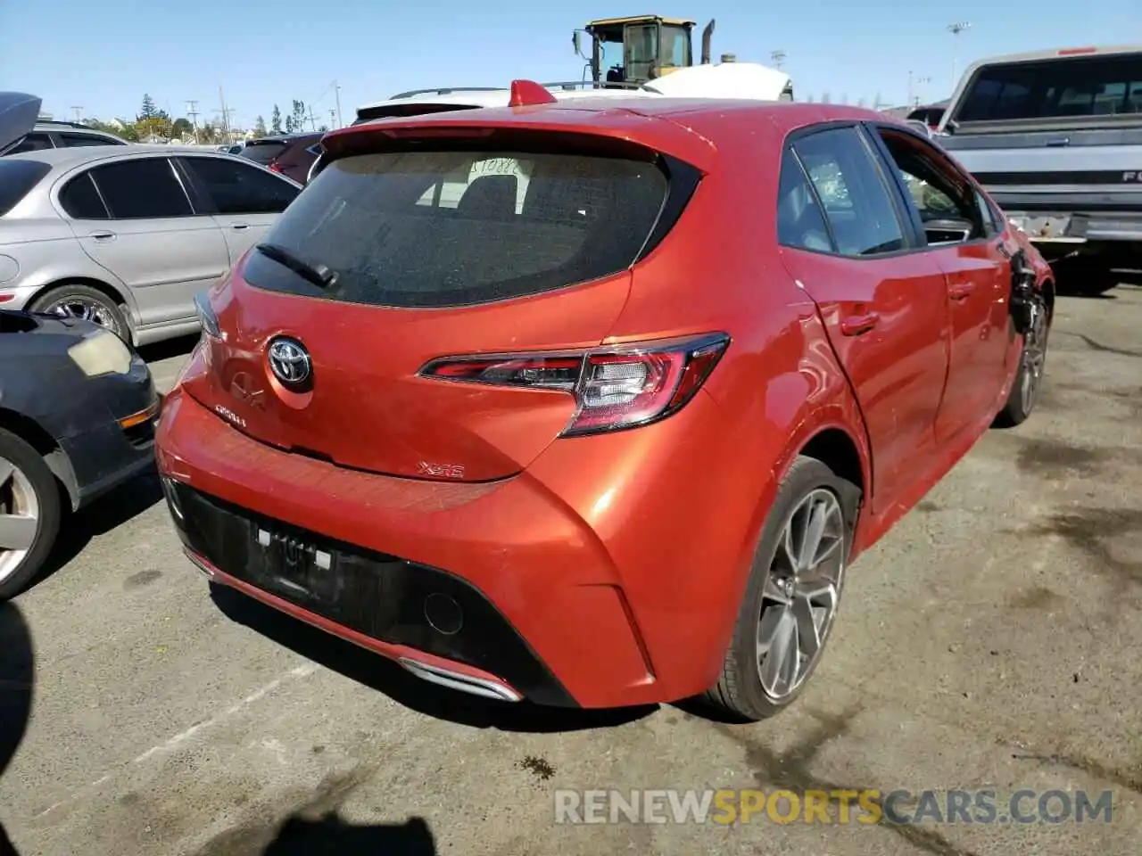 4 Photograph of a damaged car JTNC4RBE7L3091541 TOYOTA COROLLA 2020