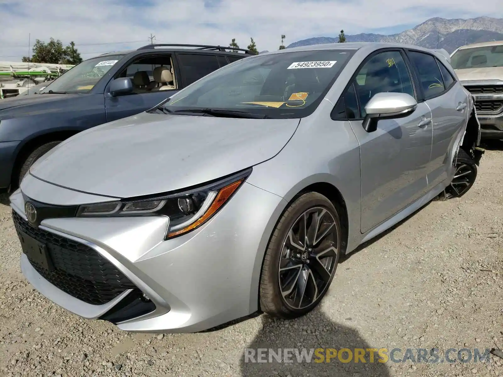 2 Photograph of a damaged car JTNC4RBE8L3100909 TOYOTA COROLLA 2020