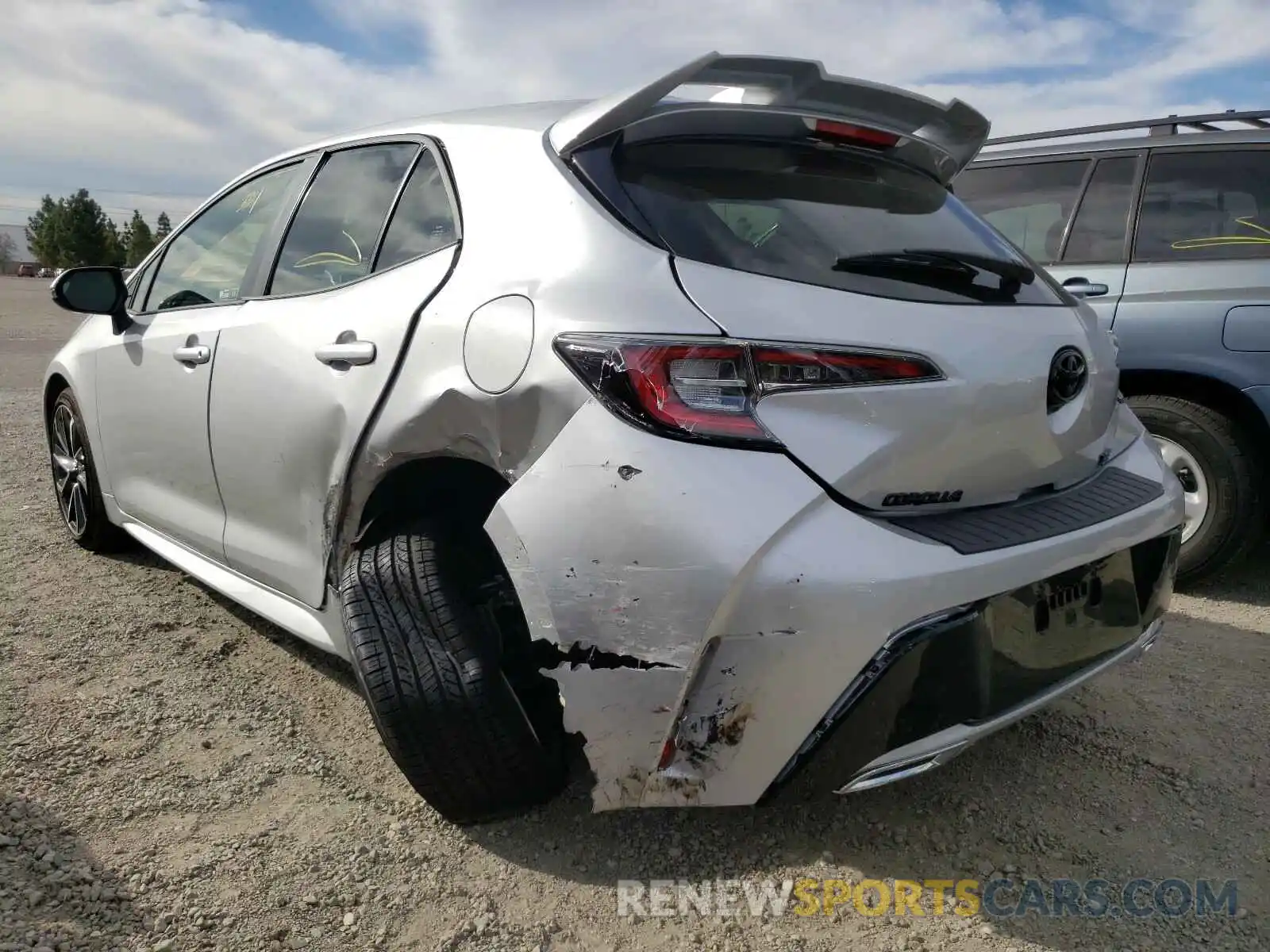 3 Photograph of a damaged car JTNC4RBE8L3100909 TOYOTA COROLLA 2020