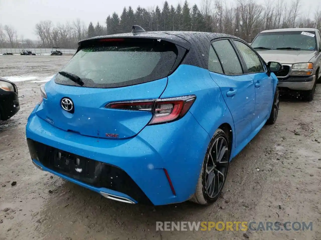 4 Photograph of a damaged car JTNC4RBEXL3085605 TOYOTA COROLLA 2020