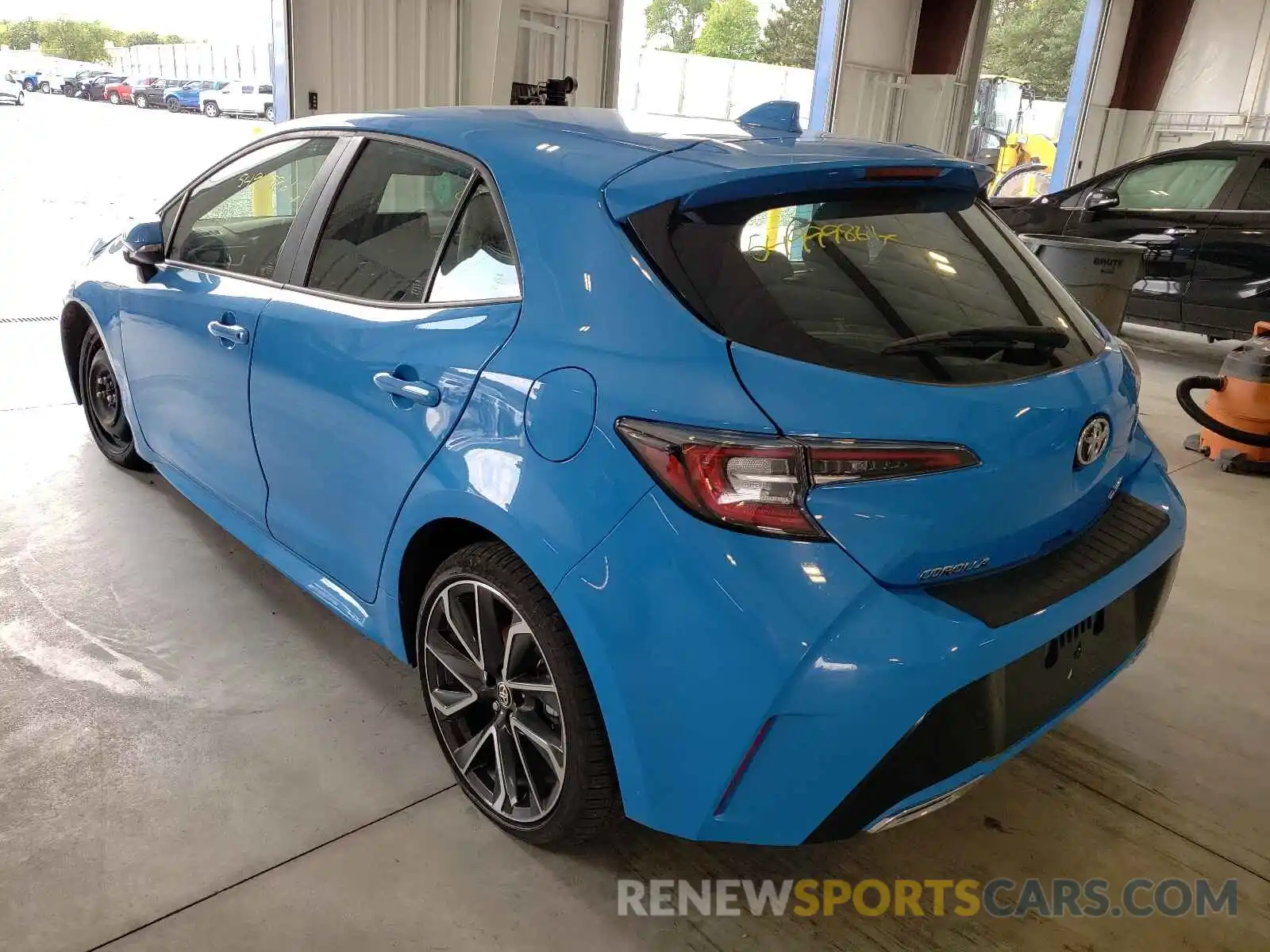 3 Photograph of a damaged car JTNC4RBEXL3093591 TOYOTA COROLLA 2020