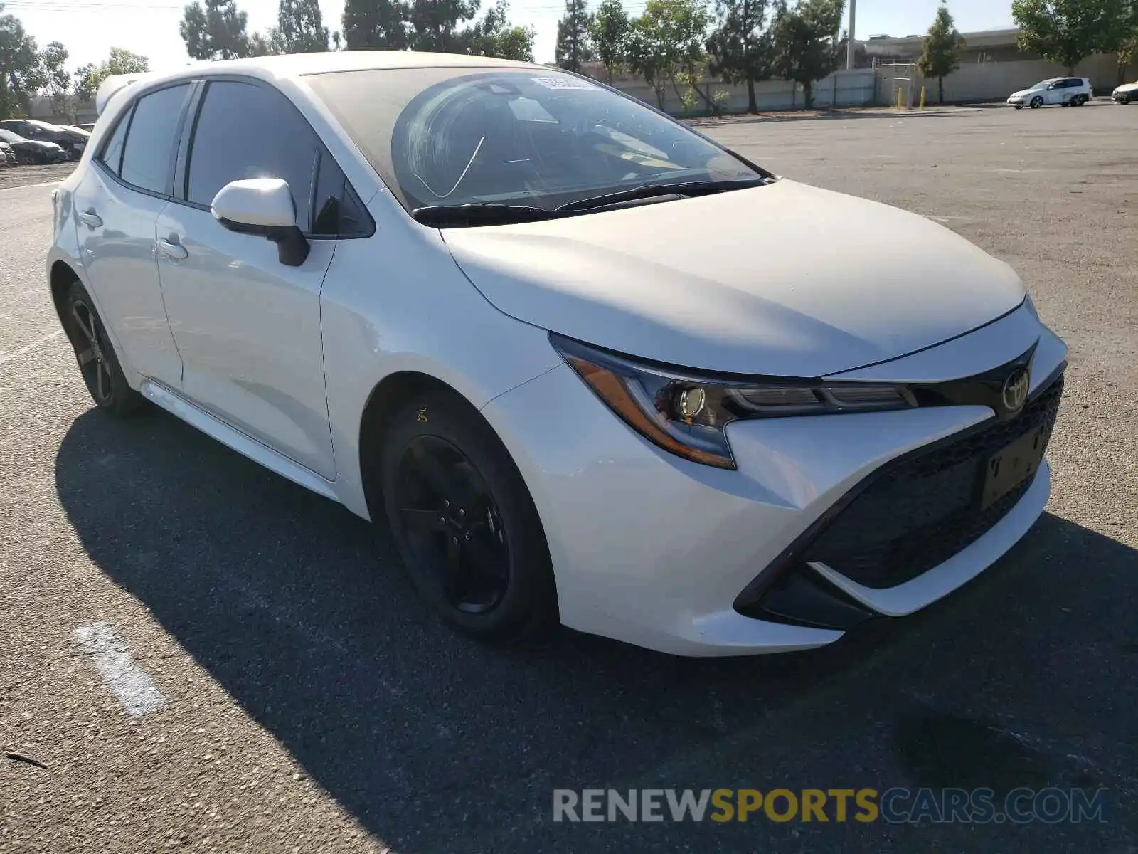 1 Photograph of a damaged car JTND4RBE0L3084838 TOYOTA COROLLA 2020