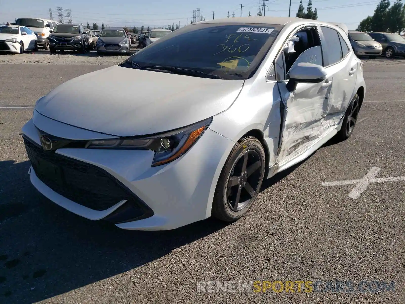 2 Photograph of a damaged car JTND4RBE0L3084838 TOYOTA COROLLA 2020