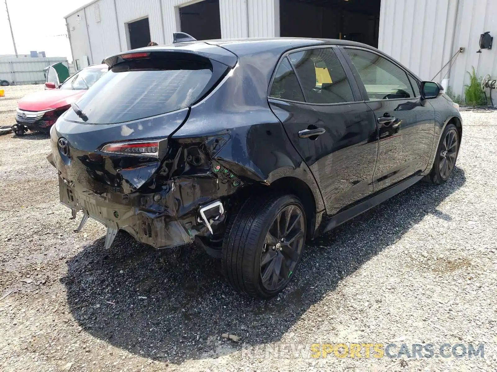 4 Photograph of a damaged car JTND4RBE0L3084869 TOYOTA COROLLA 2020