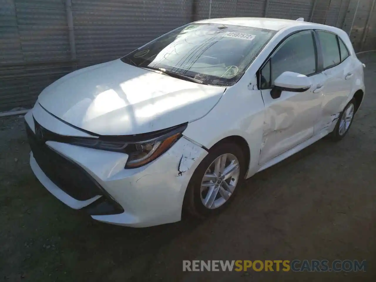 2 Photograph of a damaged car JTND4RBE0L3089103 TOYOTA COROLLA 2020