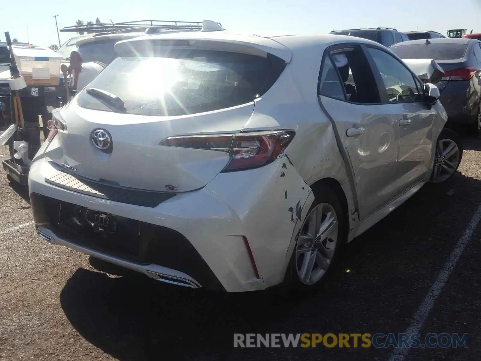 4 Photograph of a damaged car JTND4RBE0L3092373 TOYOTA COROLLA 2020