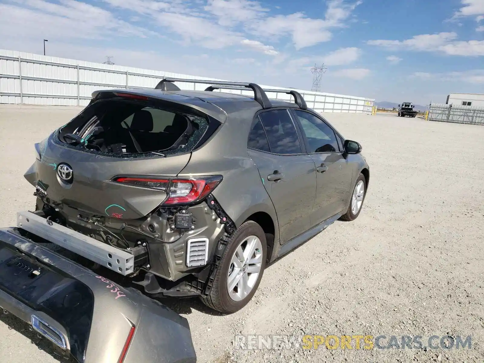 4 Photograph of a damaged car JTND4RBE0L3093491 TOYOTA COROLLA 2020