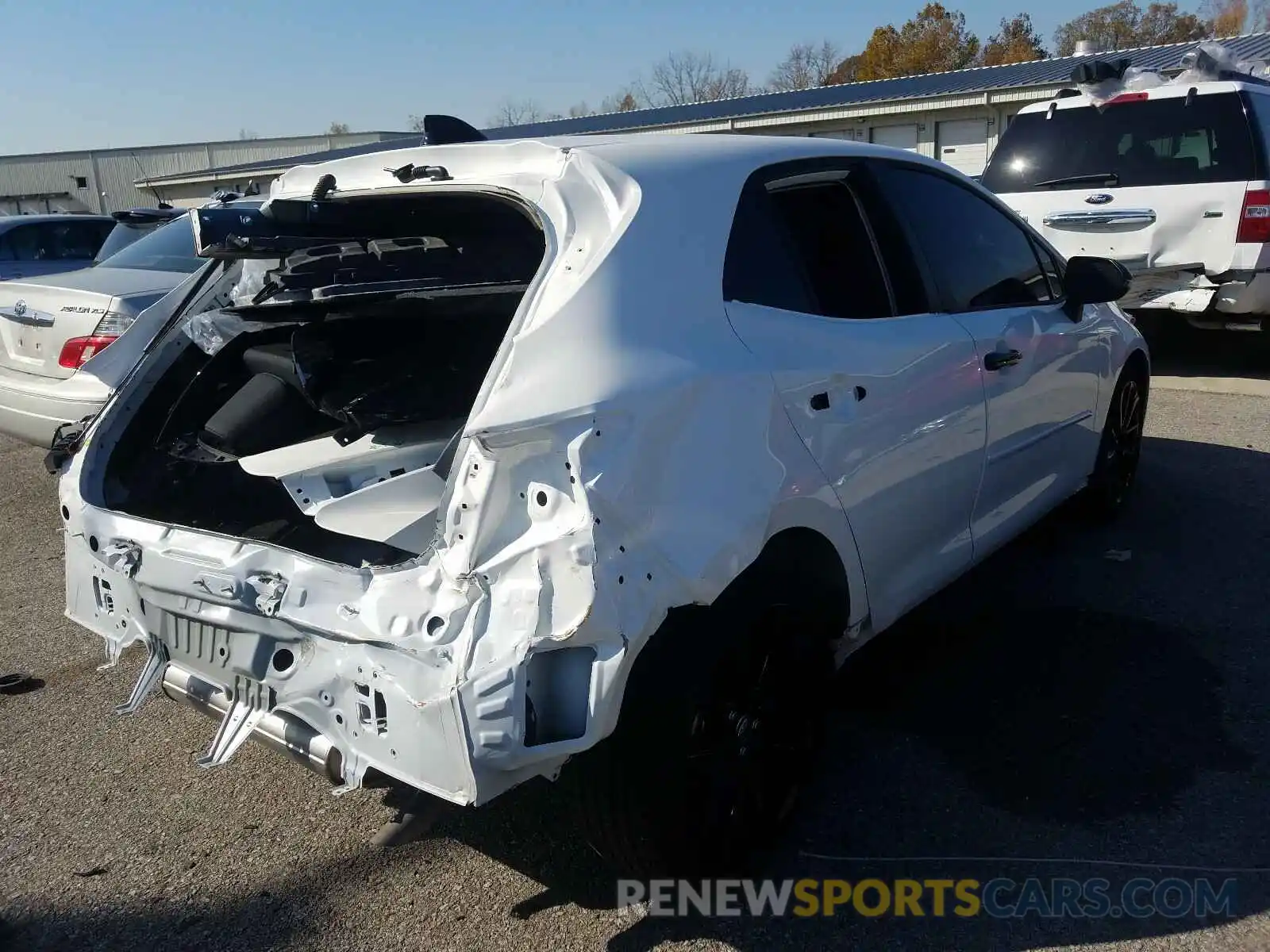 4 Photograph of a damaged car JTND4RBE1L3098764 TOYOTA COROLLA 2020