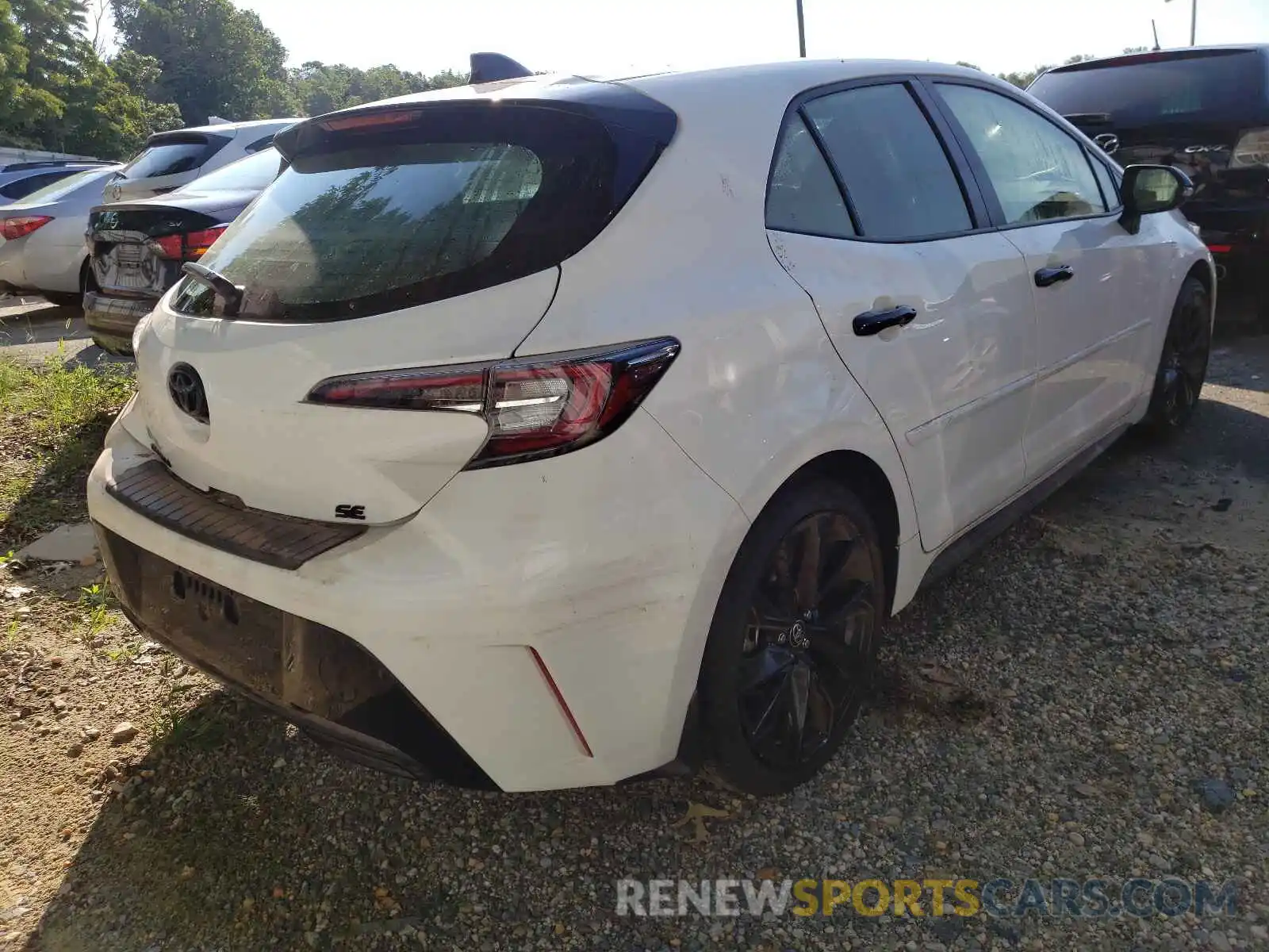 4 Photograph of a damaged car JTND4RBE1L3100545 TOYOTA COROLLA 2020