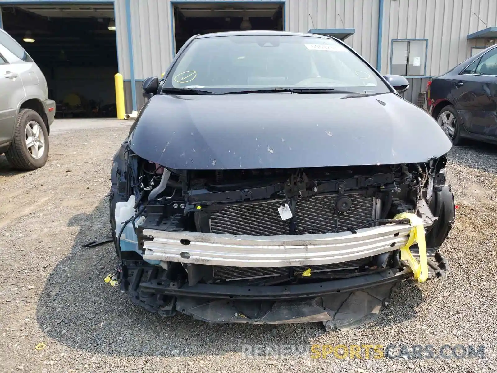 9 Photograph of a damaged car JTND4RBE2L3077275 TOYOTA COROLLA 2020