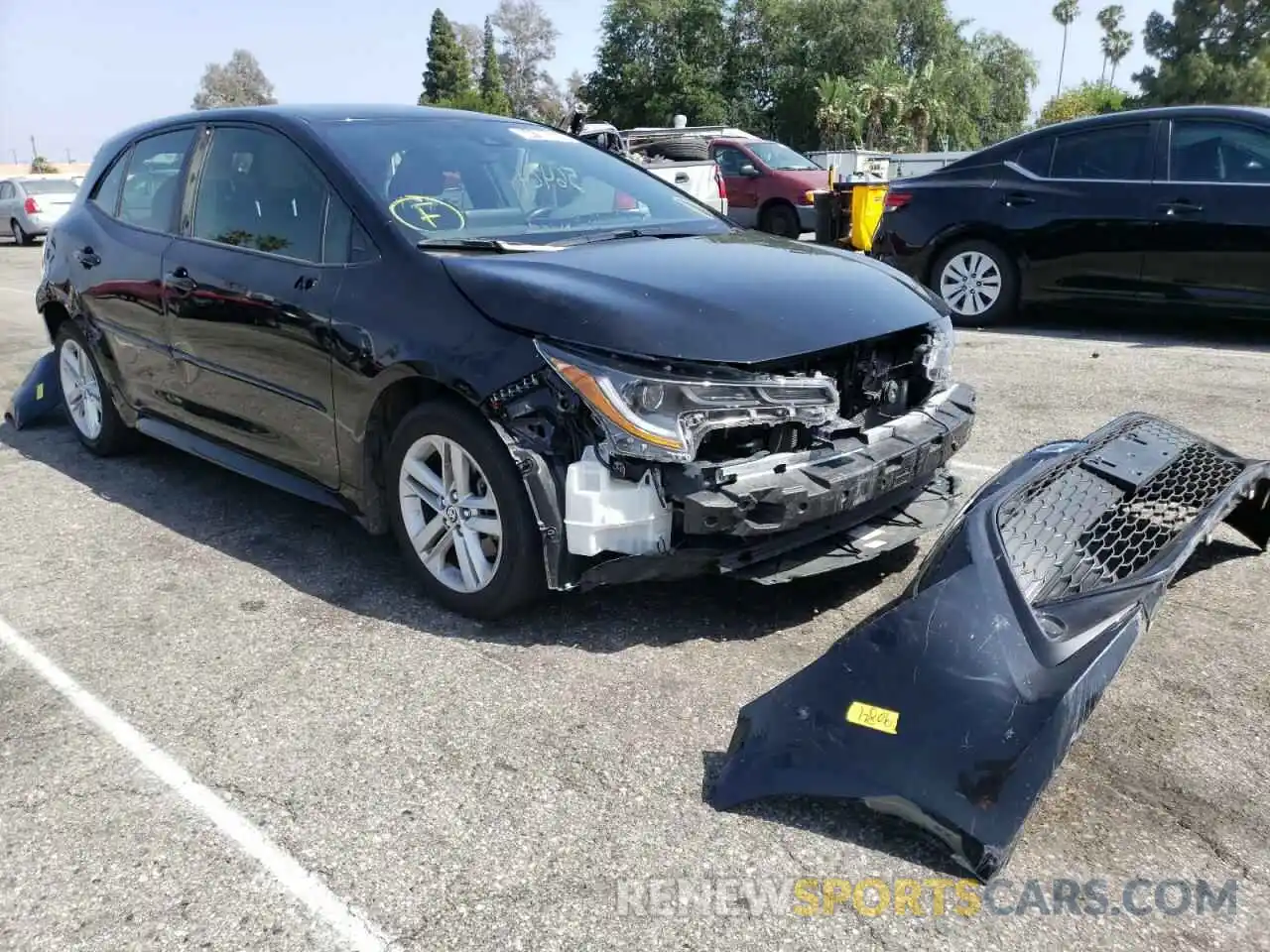 1 Photograph of a damaged car JTND4RBE2L3085036 TOYOTA COROLLA 2020